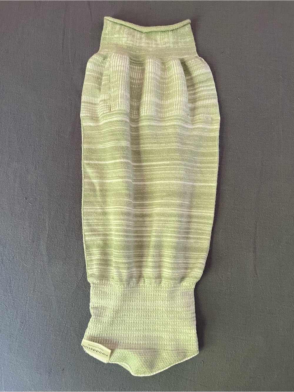 Green Swaddelini. Size Small (6-12 lbs)